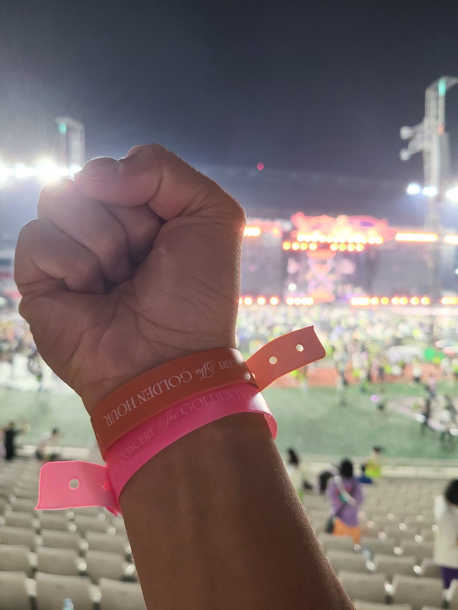 fk5555's tweet photo. Bucket list ticked

@_IUofficial 
#IU #아이유
#IU_14th_Anniversary
#IU_14th_UAENA
#My_Youth_for_14Years_is_IU
#14년째_내_청춘은_아이유 https://t.co/TYT8yW90T2