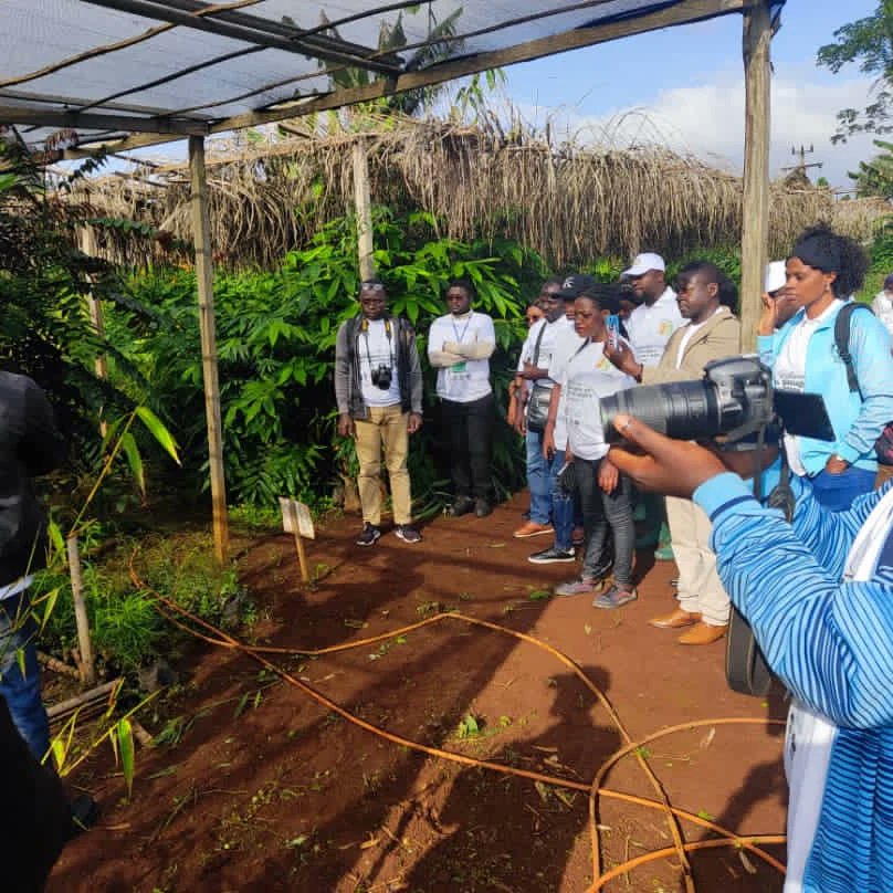Univ_Dschang's tweet image. Réunis autour du thème :" Bambou, source de revenus durables et de préservation des fonctions écologiques et biologiques vitales pour la planète terre" , les responsables n'ont pas manqué de souligner l'importance de cette journée.
#UDs #INBAR #depfor