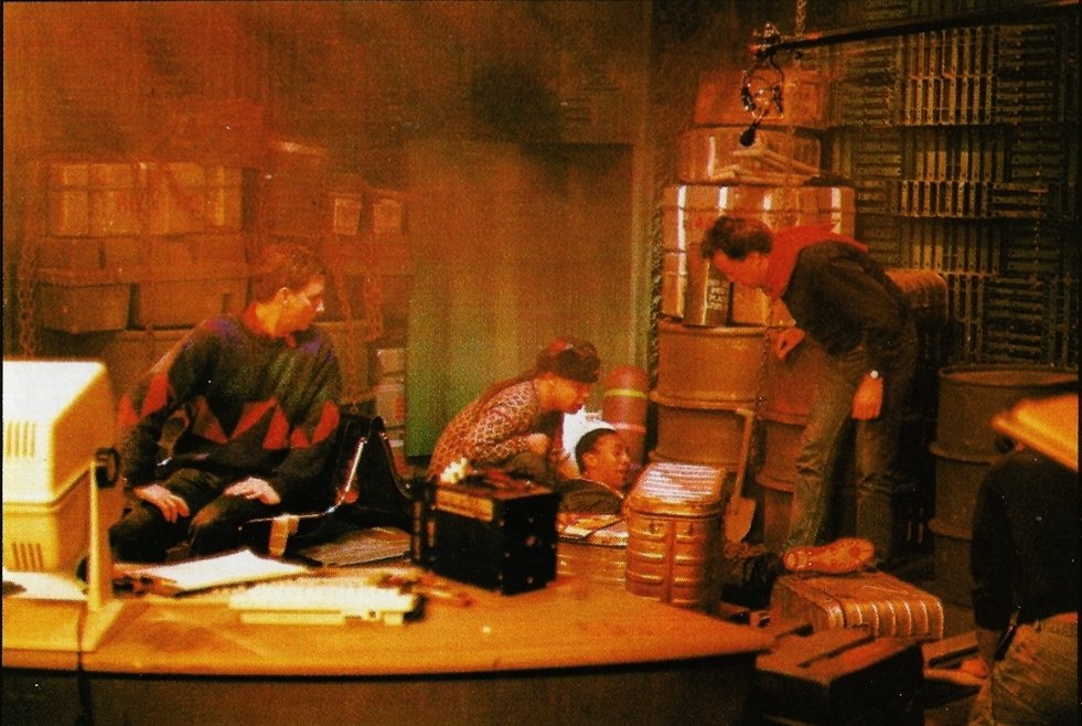 CBarrieFans's tweet photo. Dimension Jump rehearsal #chrisbarrie #actor #impressionist #comedian #RedDwarf #arnoldrimmer #hologram #craigcharles #lister #human #dannyjohnjules #cat #robertllewellyn #kryten #mechanoid #behindthescenes #series4 #dimensionjump  @DannyJohnJules @bobbyllew @CCfunkandsoul https://t.co/r1f2pVuIiF