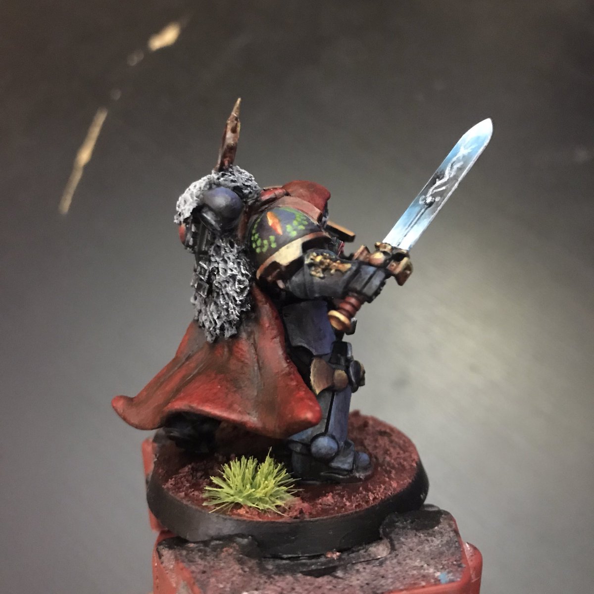 Pak9075R's tweet photo. Red riding hood #WarhammerCommunity #warhammer40k #PaintingWarhammer https://t.co/TySfGrSE6Z