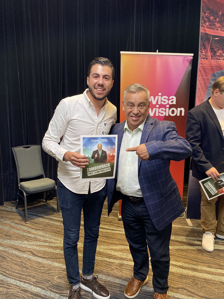 royrdeportes's tweet image. Un día lleno de emociones.🎙

Estamos en semifinales del casting de narración de TUDN. 

Se que aún falta mucho, pero quedar como finalista de Cdmx, después de competir contra tanto talento, me llena de orgullo. A seguir preparándonos. 

Gracias a los que han creído en mí.