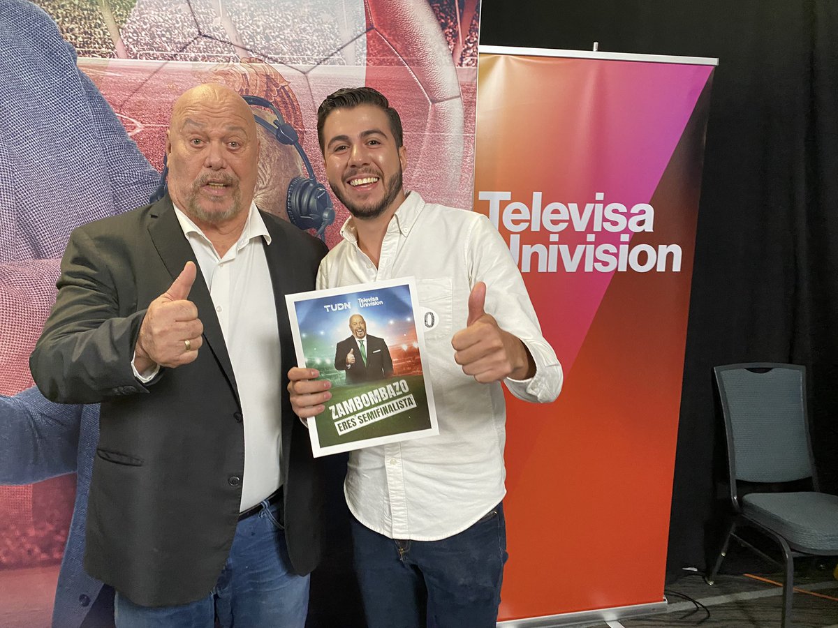 royrdeportes's tweet image. Un día lleno de emociones.🎙

Estamos en semifinales del casting de narración de TUDN. 

Se que aún falta mucho, pero quedar como finalista de Cdmx, después de competir contra tanto talento, me llena de orgullo. A seguir preparándonos. 

Gracias a los que han creído en mí.