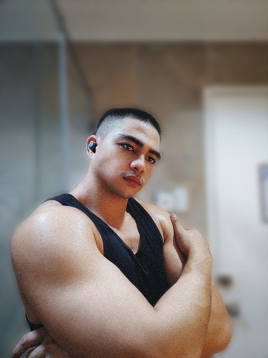akakingsly's tweet photo. Tattoo na lang talaga kulang... ๐ช #TheBettermanProject https://t.co/QeS0UFFBoa