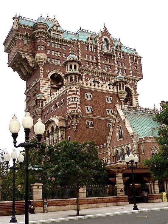 Roofing_Queen's tweet photo. Tower of Terror, Tokyo.
#uniquebuildings around the world. https://t.co/3YC48DKdYT