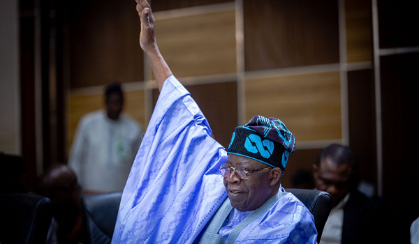 TheNationNews's tweet photo. Tinubu to be unveiled as African Man of Century https://t.co/JbQ7GVTNSQ https://t.co/hvgkrAgX7M