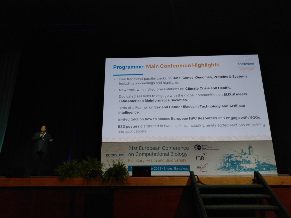 LaraUrban42's tweet photo. #ECCB2022 has started! Thanks to @ECCBinfo for inviting me to speak in the featured #OneHelth session & represent my new group @PioneerCampus @helmholtz_ai. Very special to meet a future postdoc in person - and to concurrently visit my family & friends "in law" in Barcelona ��� https://t.co/UQHkgeXXKG