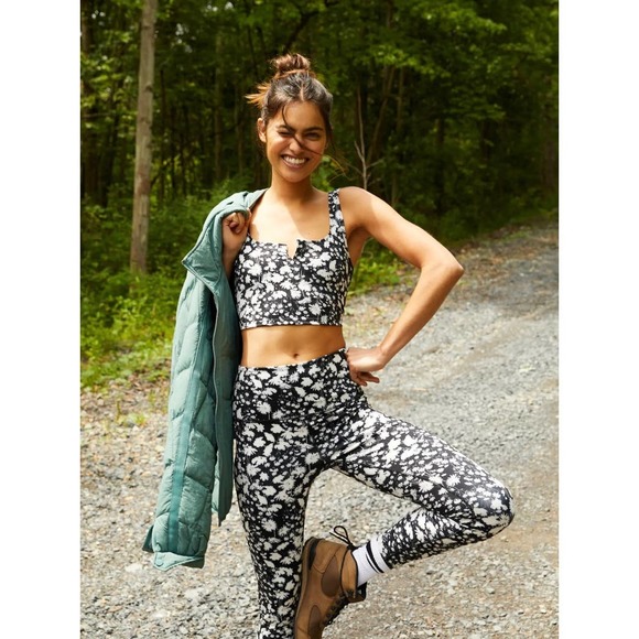 202DataGal's tweet photo. So good I had to share! Check out all the items I'm loving on @Poshmarkapp from @Clukee #poshmark #fashion #style #shopmycloset #freepeople: https://t.co/Flez4UIb8p https://t.co/W4J5ThEkjv