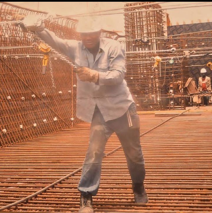 Prestig19292694's tweet photo. Construction of Lagos badagry express road  Mile 2 bridge by JBN. prestige was a staff  and one of the Prestressing engineers💪👍. https://t.co/UnTIFmJq6v