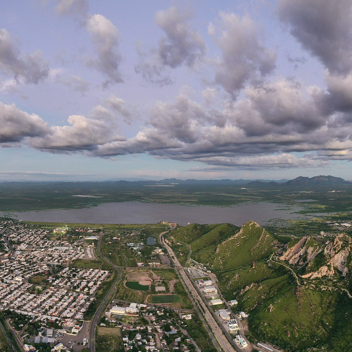 SonoraAereo's tweet photo. Panorámica presa #Hermosillo https://t.co/S4JXKiLISi