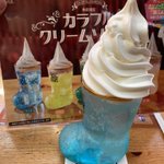 コメダは量が多い!？写真と違うカラフルクリームソーダ。