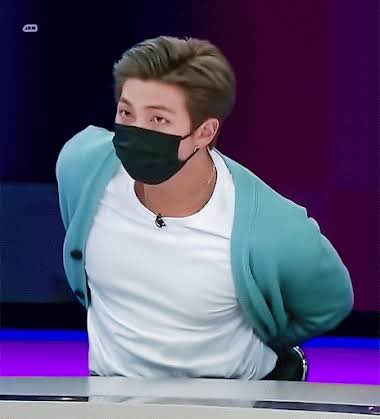 Wet2x's tweet photo. @USBTSARMY @BTS_twt Fave fit of RM https://t.co/mR8BhwRC34