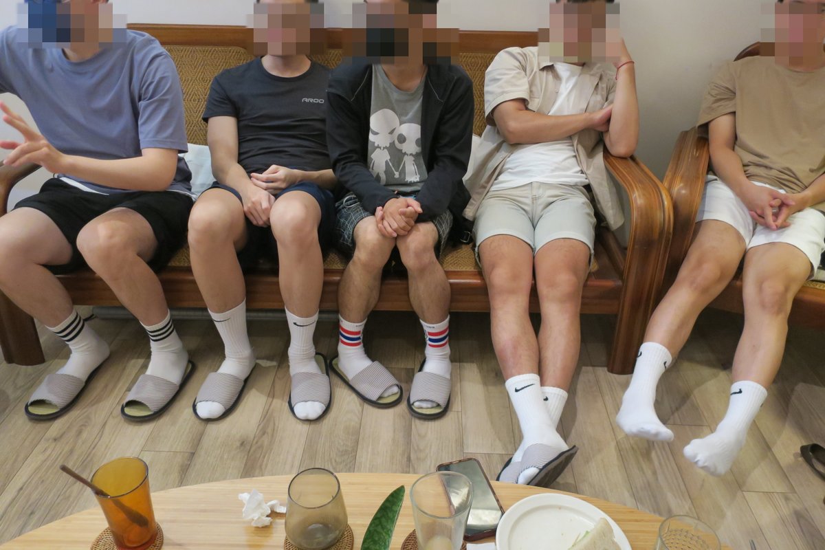 boys_stocking's tweet photo. 白襪咖啡團Ⅱ(合照篇)
#白襪 #長襪 https://t.co/7KE4kf8TOG