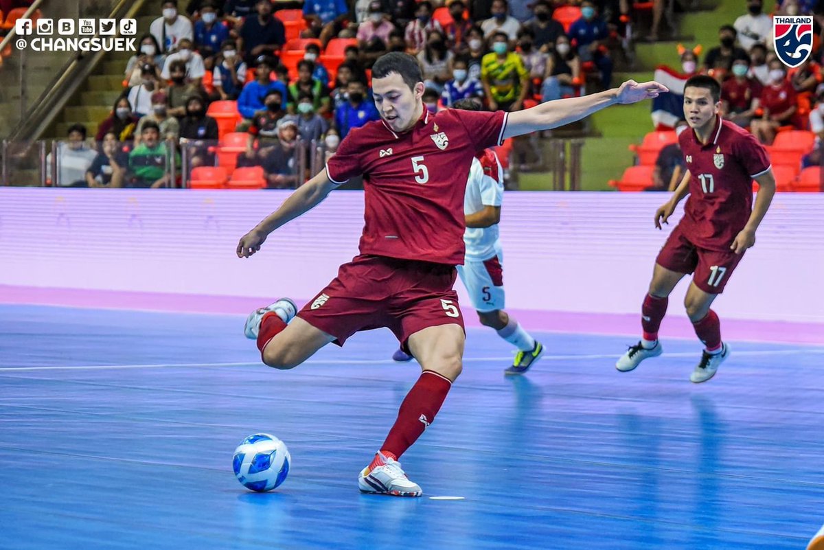 Changsuek_TH's tweet photo. #FutsalUpdate ช้างศึกโต๊ะเล็ก เกือบน็อค โมร็อกโก ก่อนเจ๊า 2-2
อ่านเพิ่มเติม : https://t.co/048gxSu6xB
#ช้างศึก #บอลไทย #ฟุตซอล #ฟุตซอลไทย #Thailand #FutsalThailand #ฟุตซอลทีมชาติไทย #ContinentalFutsalChampionship2022 https://t.co/wrxMn5NzFp