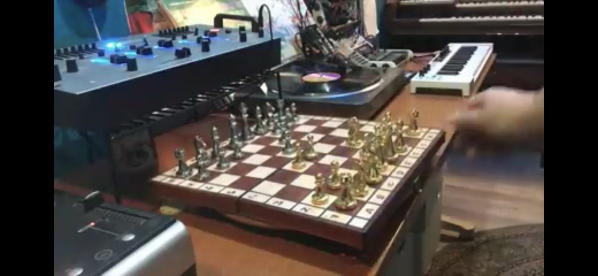 MixedChronical's tweet photo. I think one more set is in order for this weekend. Happy Sunday Night! Btw, this is gnarly set with a to of fire k and …chess?? | Vinyl 1 hr 1970s Funk Playlist #FunkyFriday #Chess Grooves from the Disc... https://t.co/Zcez49UzTp #fulldjsets #sundaynight https://t.co/Mr3KK6qslu
