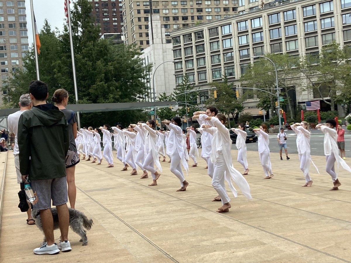 ctny's tweet image. In Remembrance- Table of Silence Project 9/11 2022
Another year has passed, and more impactful than ever~
@LincolnCenter 
#TableofSilence2022
#inrememberance 
#NeverForget911