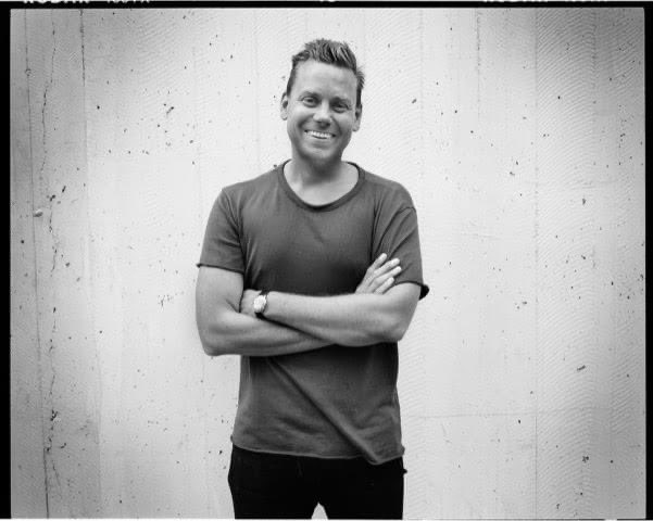 MenByTheJorden's tweet photo. This man. A very important man who influenced my salvation. I love him to death. My heart and Pastor. #JOHNMARKCOMER https://t.co/gqDU4Rtaln