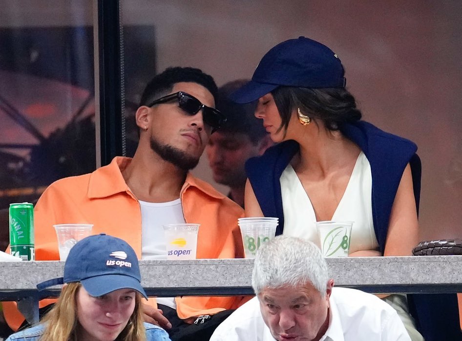 knjstreet's tweet photo. Just Kendall Jenner and Devin Booker ❤️ https://t.co/oTSsZh08Iw