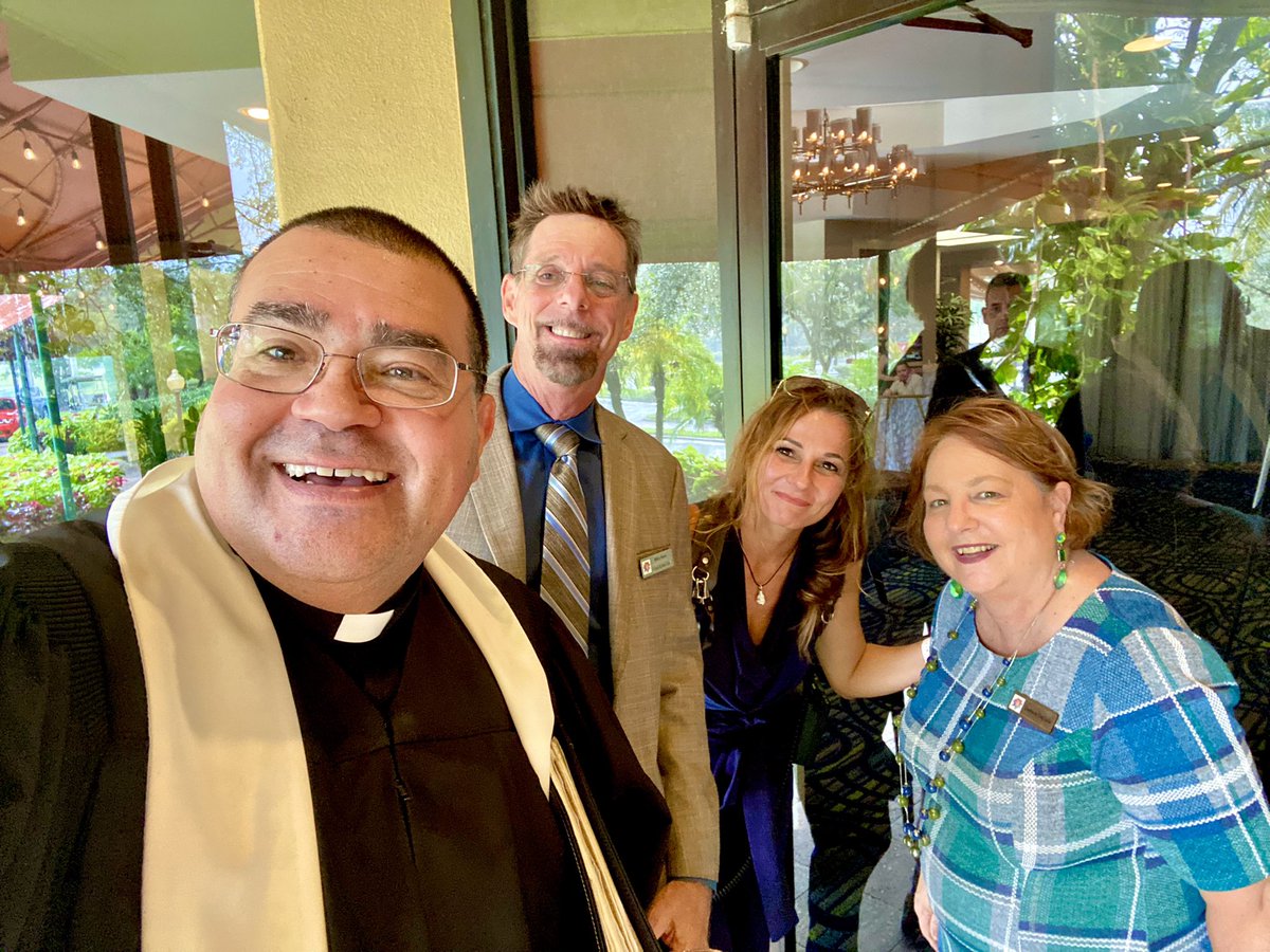 mikejcalderin's tweet photo. @JacarandaGC 09-11-22: Alejandro and Erica at Jacaranda Country Club &amp; Catering. Always great working with Darlene and the crew at Jacaranda. 
#perfection #greatcoupletowed #dynamicduo #TheLeadingCauseOfMarriage #mjcalderincap #michaeljcalderin #VowMaster #bestweddingofficiants https://t.co/RqDxUDkf57