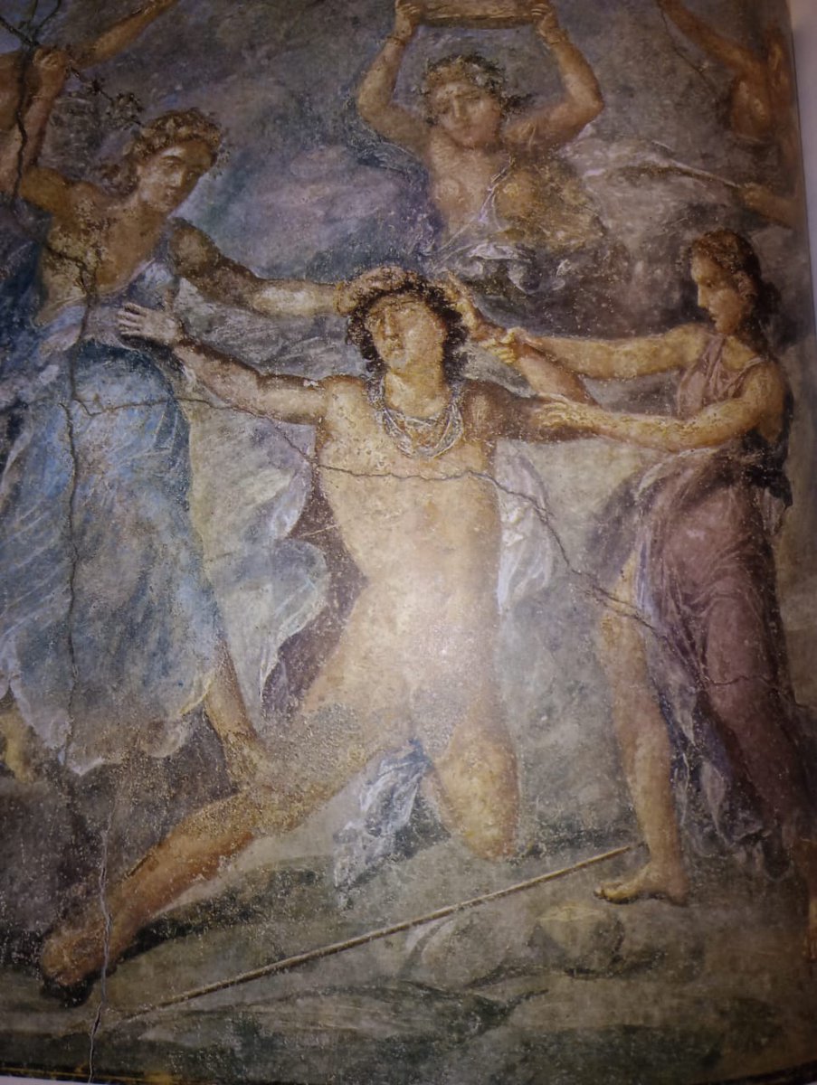 aiax2's tweet photo. #Euripides2022 #Bacantes  
II Nunzio:
“Poi gli prende il braccio sinistro con le mani, punta il piede contro il costato del misero, […] lui che gemeva con quel po' di fiato che gli restava”.

[Pompeya, Casa dei Vettii, fresco, s.I: Penteo atacado por las Bacantes] https://t.co/eeXd4zWDCb