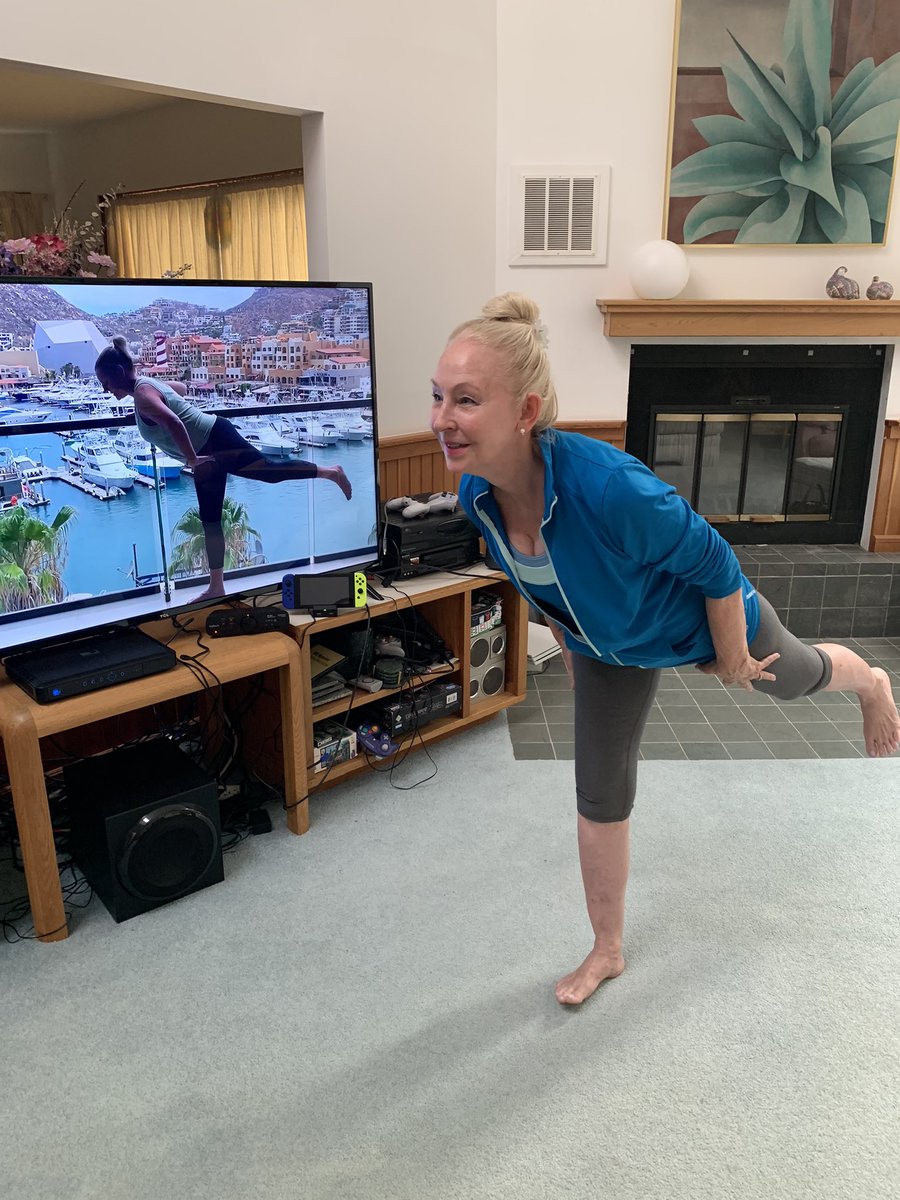 DMariePT's tweet photo. DYK? September is National Falls Prevention Awareness Month. Research shows that balance and strength training are key to fall prevention. @SilverAndFit offers a full gamut of programming for both; free and on-demand!#ad #activeaging #FallPreventionAwareness https://t.co/K0AwZgHEgS