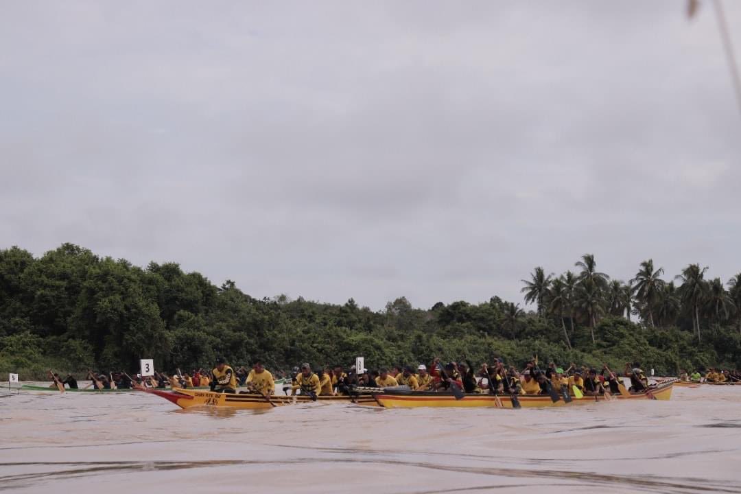 ybkarimhamzah's tweet photo. Congrats to winners of this year’s Pesta #Benak #Regatta in #Simanggang Stiff competition among #paddlers who vied for top honours. It’s great to see local folks in Sri Aman & its vicinities converging here after a 4 yr hiatus @JapenSarawak @bernamadotcom @rtm_swk @SarawakTravel https://t.co/XeB3KwrF2L