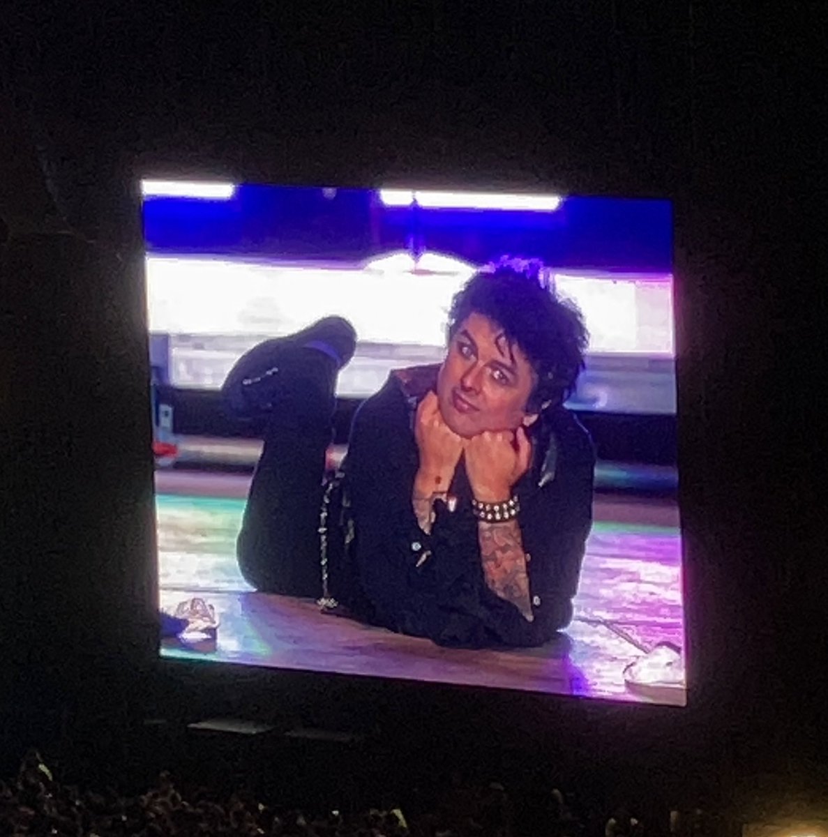 GreenDayTrueFan's tweet photo. Green Day en Argentina: Billie Joe en Vélez 🇦🇷 https://t.co/7woif0SK4t