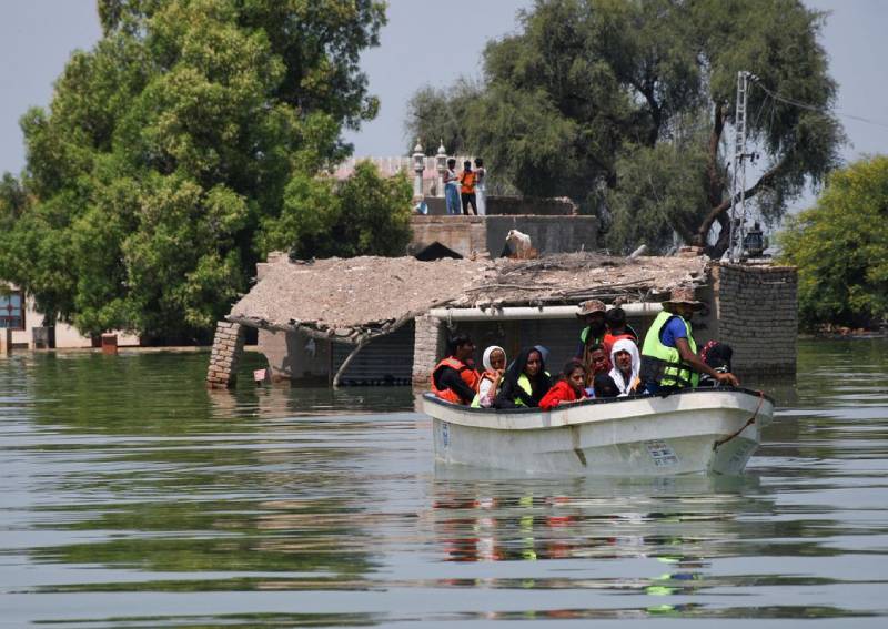 ThesentralM's tweet photo. Pakistan to breach main highway to protect town of Dadu from floods

https://t.co/GVbX5fM98q https://t.co/fMV6hswYL3