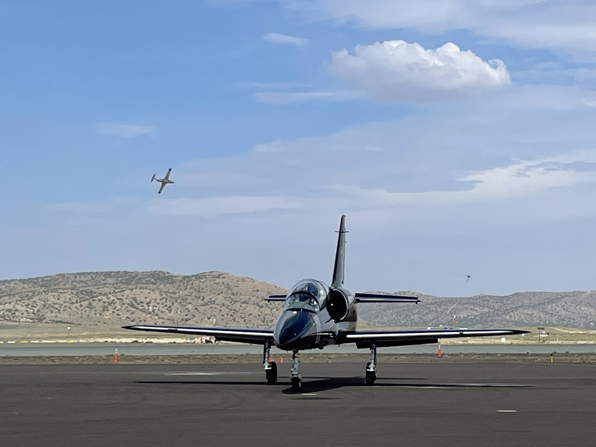 Who’s ready to race?! 🏁
Team Race 11 is! 

#renoairraces #teamrace11 #l39albatros #racingjets