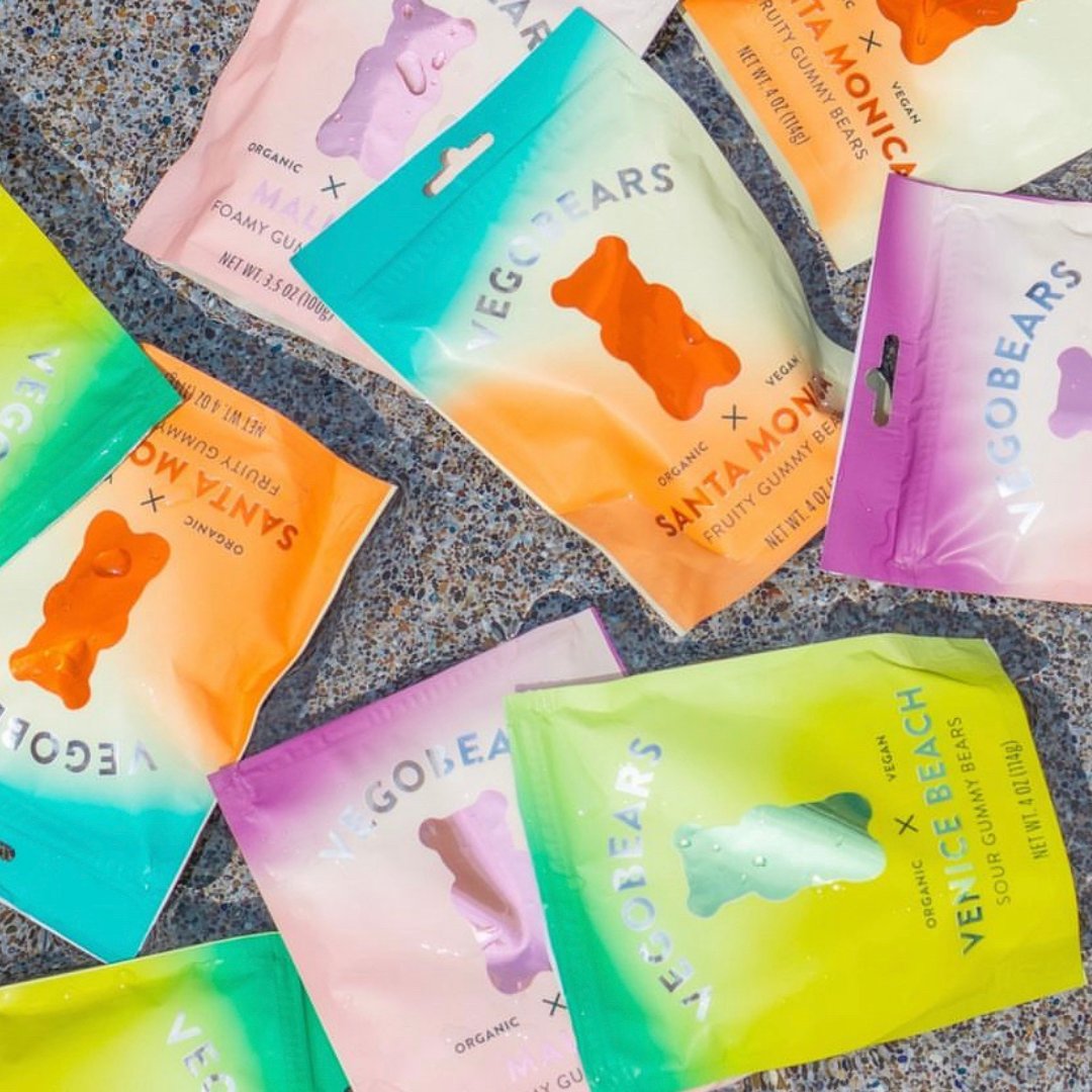 podfoodsco's tweet photo. Heads up: You’re about to meet your new snack time bestie. 🐻🍬 Vegobears' vegan gummy bears are the candies you can feel good about. All natural ingredients, bursting in flavors, and irresistibly cute packaging - we say they’ve definitely passed the vibe check!

#podfoods https://t.co/XMMRh9mev0