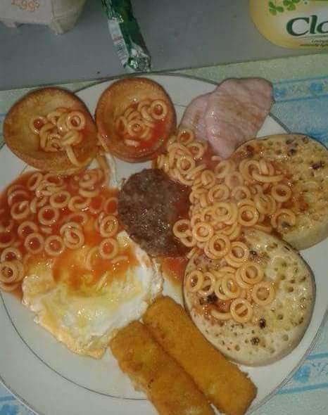 JakeyTeas's tweet photo. An egg, crumpets, bacon cooked wae a hairdryer, shan burger, Yorkshire puddings and fish fingers drizzled in spigetty hoops. Bangin #jakeyteas https://t.co/y9O4UsbQ2X