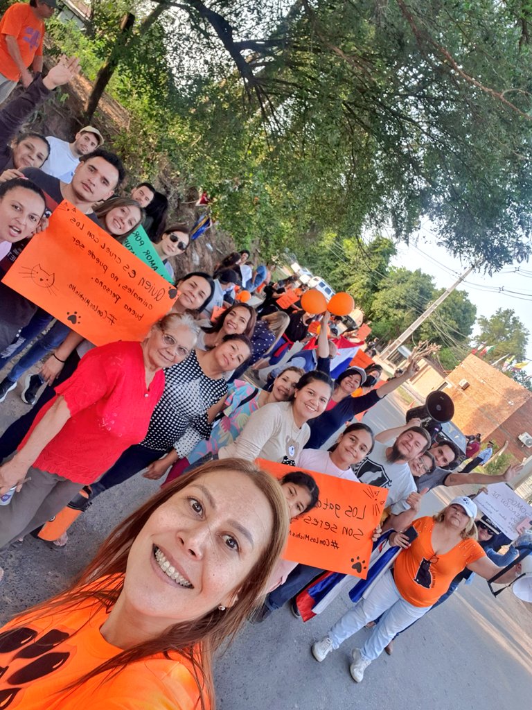 edithortizg's tweet photo. COMO HACE AÑOS, EN DEFENSA DE LOS ANIMALES EN PARAGUAY ESTAMOS LOS ANIMALEROS UNIDOS 🐾DEFENDIENDO LA VIDA 🇵🇾 manifestación en repudio a los dichos por el "pastor" Duarte ..  Quienes trabajamos 365 días con 🐕🐈 desde hace años, queremos respuestas. No para la 📸 @perdidospy https://t.co/Jn4SVjCuyJ