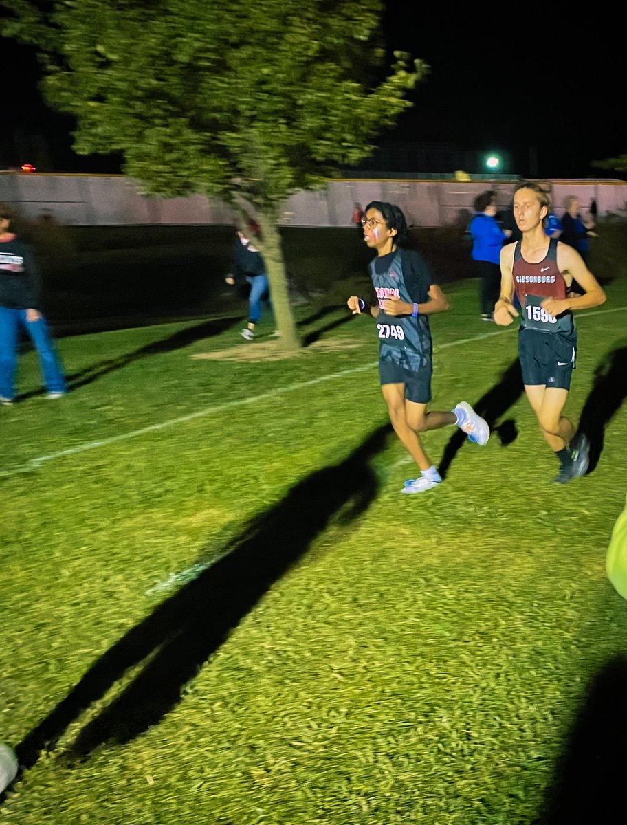 StritchXC's tweet photo. Special shout outs this week to Evan Reese, Dustin Moon, and Yareni Velazquez!! Each dropped well over a minute off their time! With Evan leading the PR’s by dropping over FIVE MINUTES from last week. Dustin not only got a PR but a Homecoming date as well! https://t.co/0qOA3keXhy