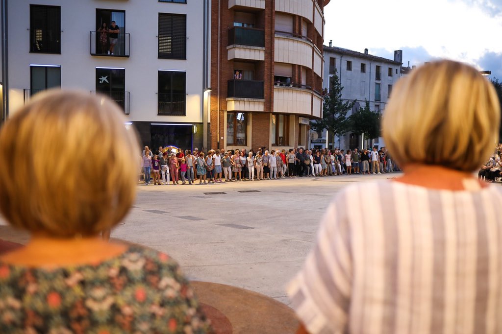 NacioGarrotxa's tweet photo. 👋🏻 Així ha estat el comiat de les Festes del Tura 2022!
📸 @MartiAlbesa
#FestesND #FDT22 https://t.co/miUn5FhEYu