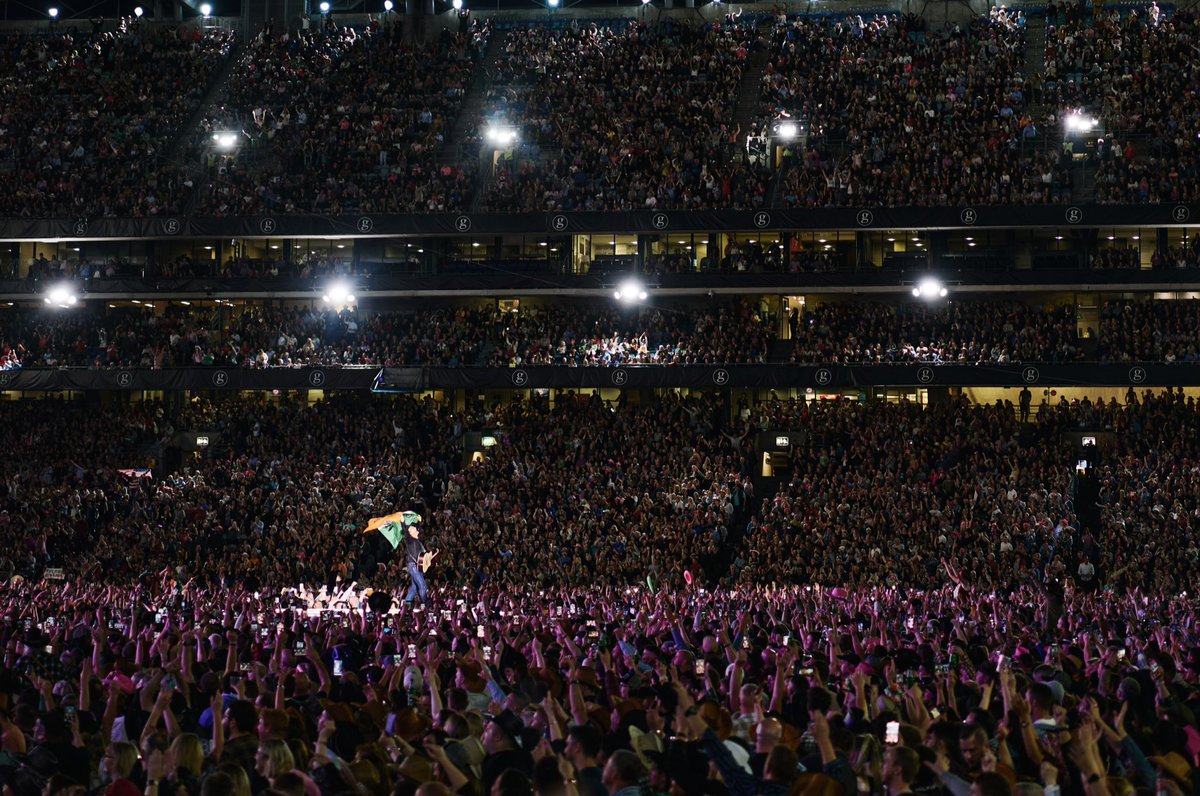 When we sang The Dance together tonight, I realized… As great as 2014 could have been, it could not have held a candle to 2022 at Croke Park with YOU!! I LOVE IRELAND 🇮🇪 !!!!!! love, g #GARTHinIRELAND