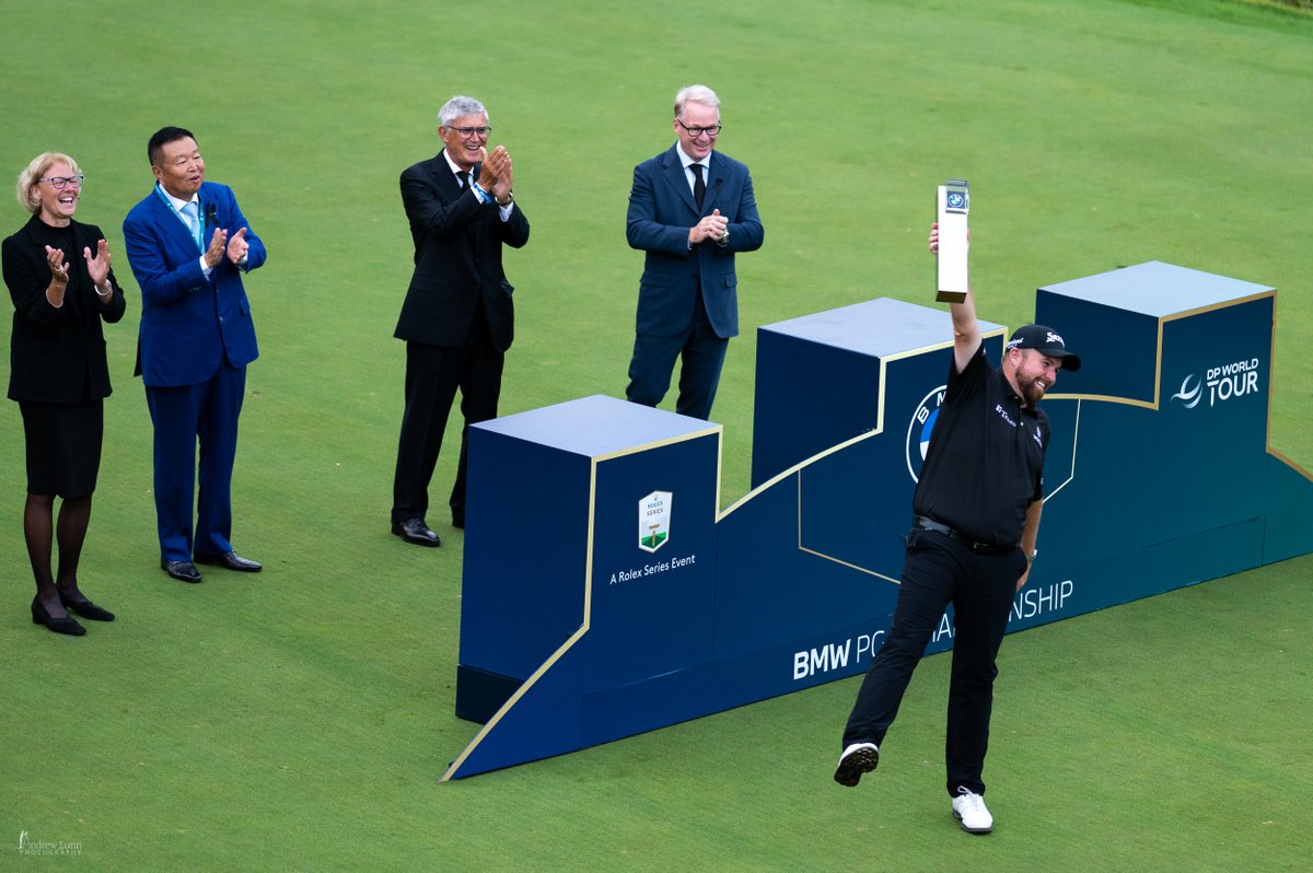 AndrewLunnPhoto's tweet photo. @ShaneLowryGolf @DPWorldTour @BMWPGA Congratulations @ShaneLowryGolf - Here a few moments that I shot. Looks like you really enjoyed that walk up the 18th #BMWPGA #Golf https://t.co/5nxbrKKT4k