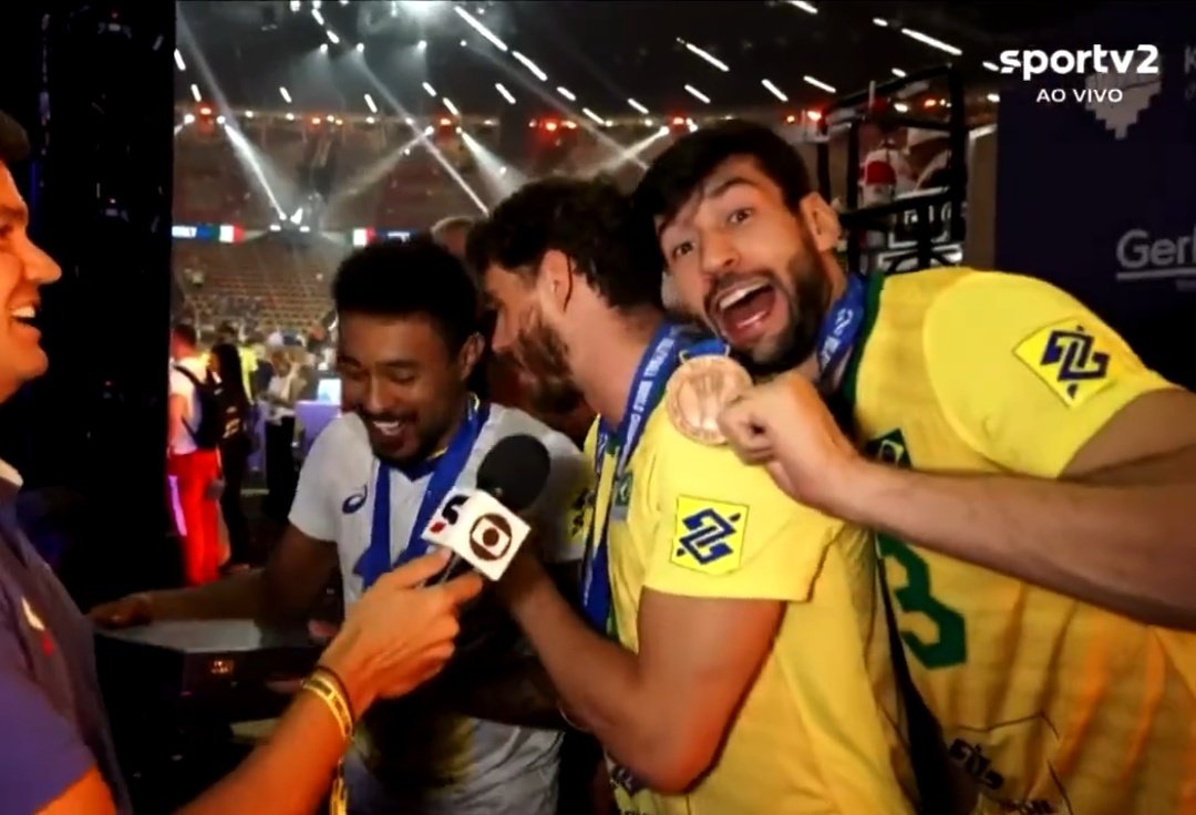 gigi filha de pejão 💢 tweet media
