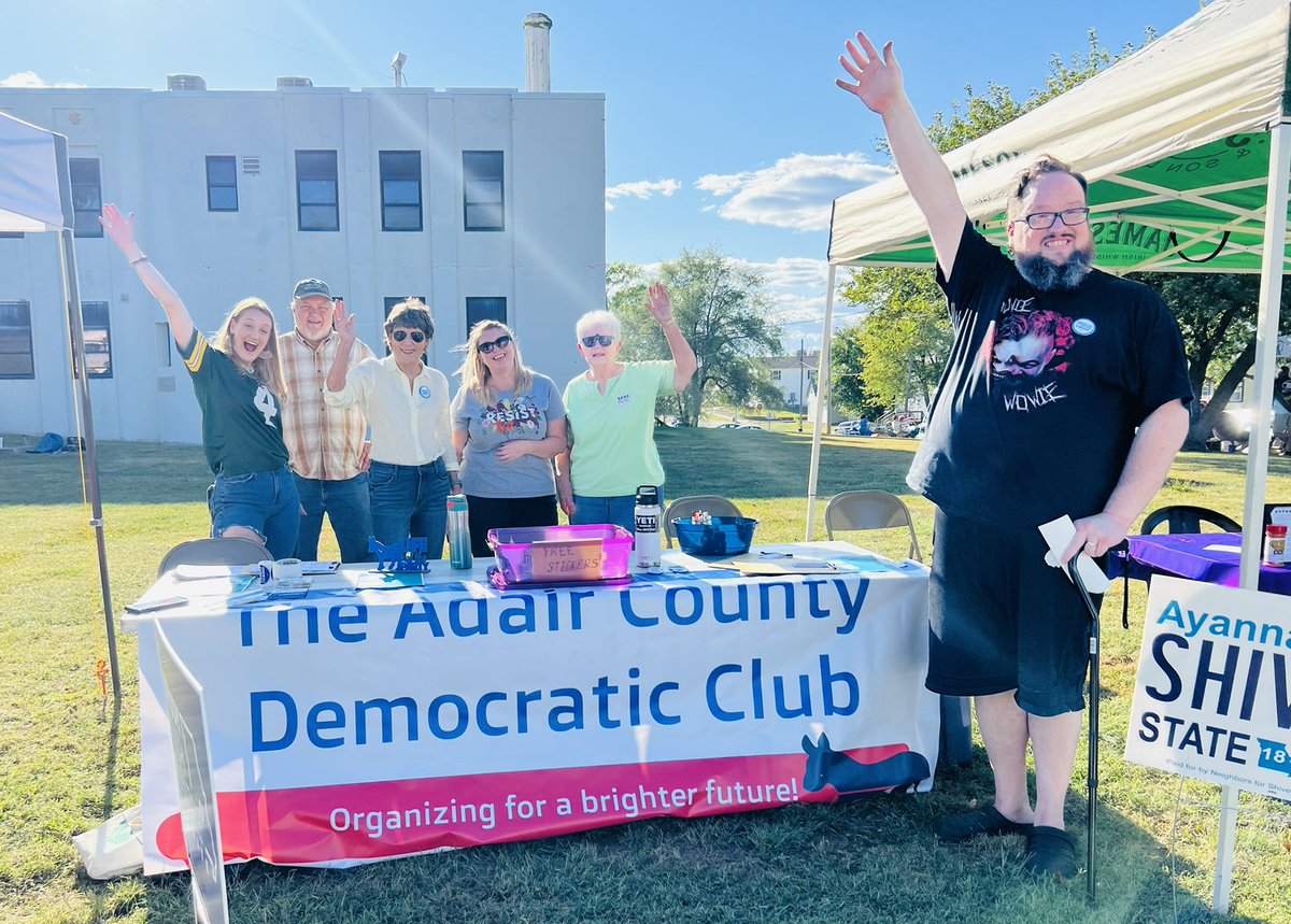 AdairCoDems's tweet photo. At the New Student Welcome for college students. @ATSU_news @TrumanState @TrumanDems #kirksville #kirksvillemo #adaircounty #atstill #trumanstate https://t.co/j84SVBxNoY