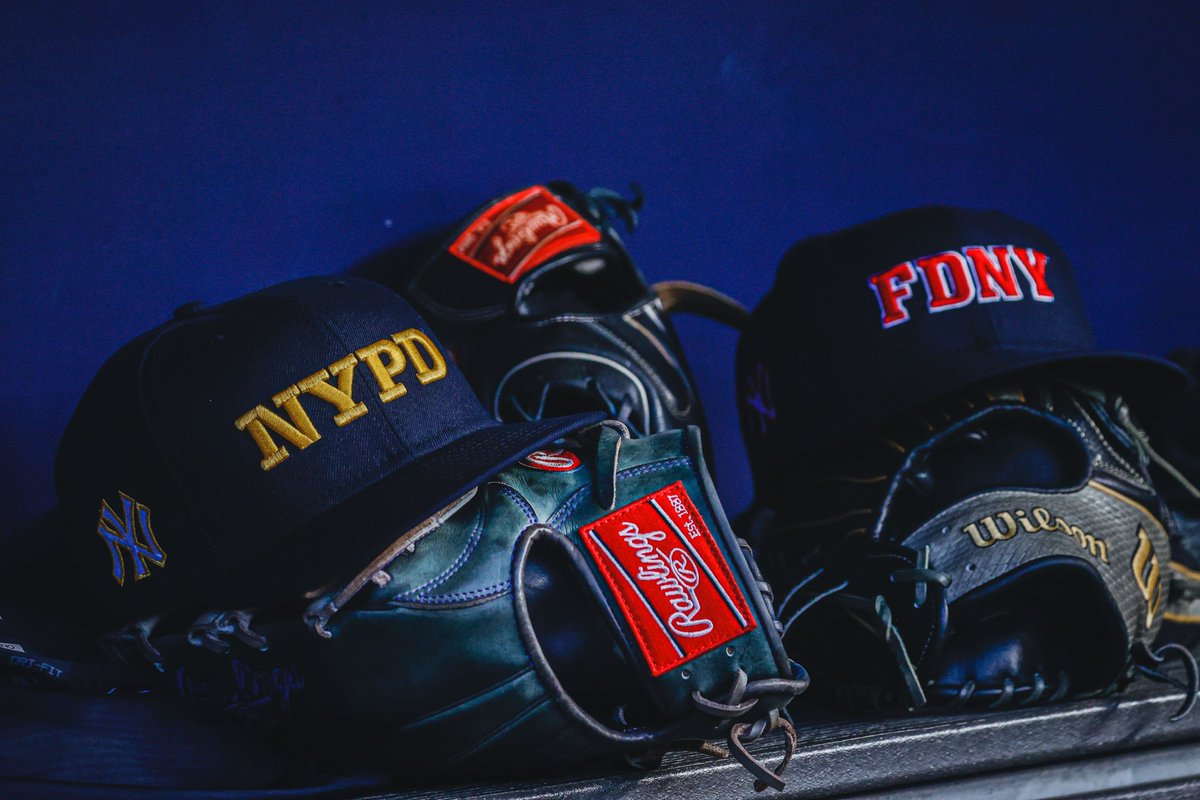 Yankees's tweet photo. We will always remember. #NeverForget https://t.co/1gXnj6ijCT