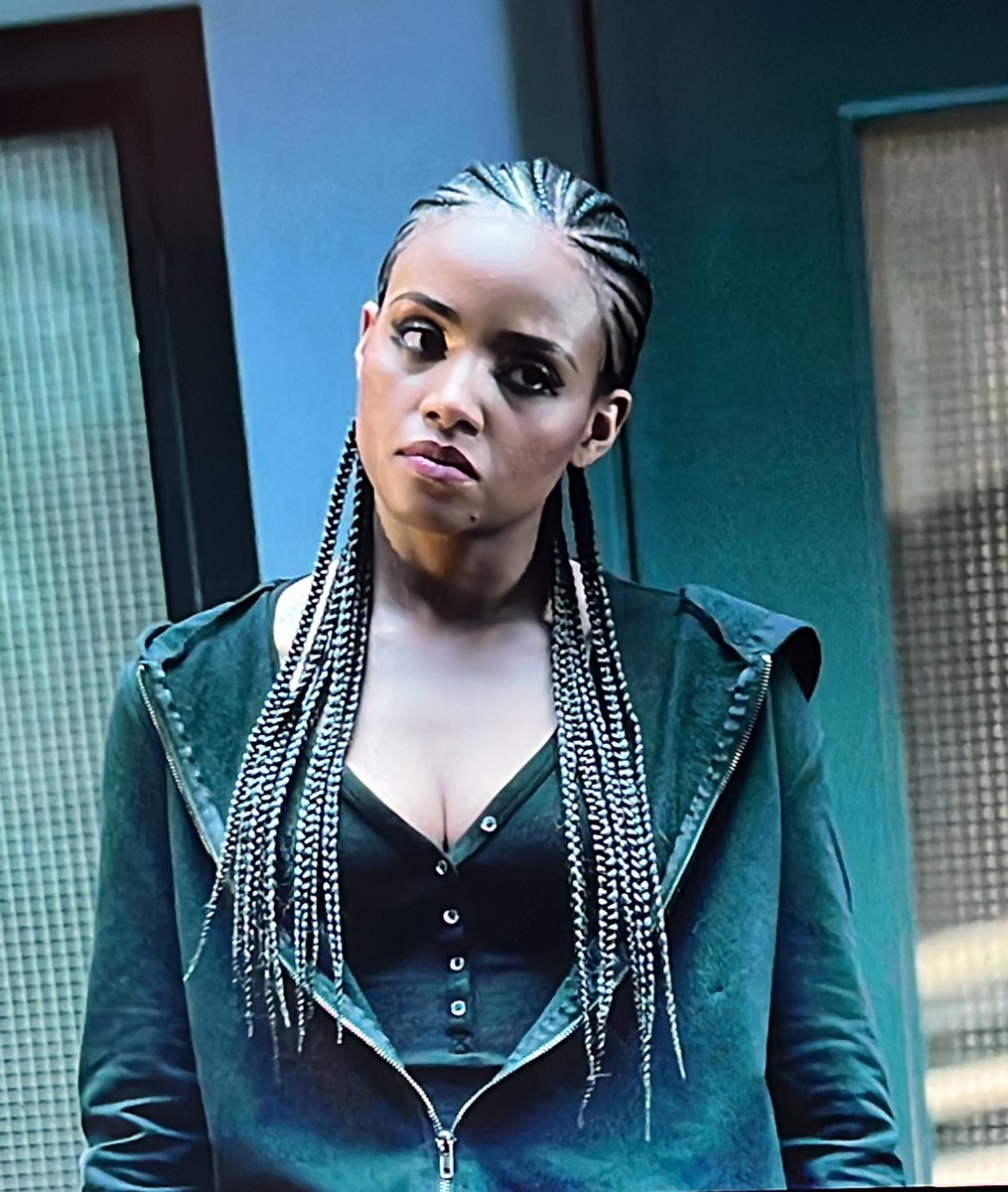 SaveBatwoman's tweet photo. Listeeennnnnn. We know, we know! FOCUS  buuutttt #AgentMoore #Crowphie you is looking goodt! 😍😮‍💨Okay. Had to be said. Alright back to regularly scheduled programming. 🤭 wait wait one more thing. The mean mug! Okay okay. We done 😉
#Rewatchbatwoman #SaveBatwoman https://t.co/SIjfqRlbvp