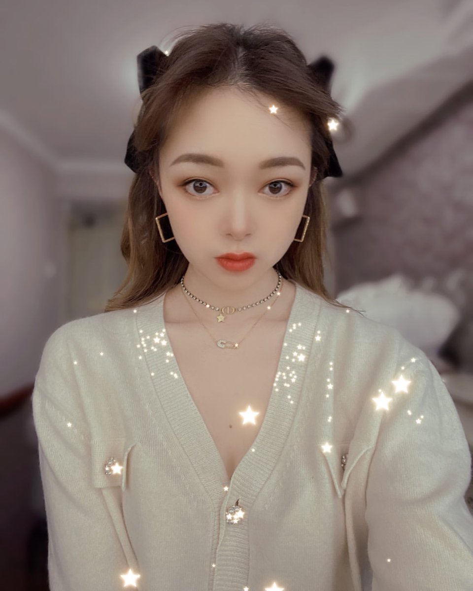 Good night, my world, I still like cute looks，lol