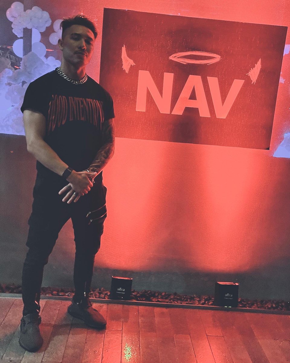 LiuDynastyMMA's tweet photo. Attended @beatsbynav’s “Demons Protected by Angels” album release party this weekend at the @FaZeClan HQ! What is life?! ✨🛸
#nav #dpbs #demonsprotectedbyangels #fazeclan https://t.co/Mr2bpShYKh