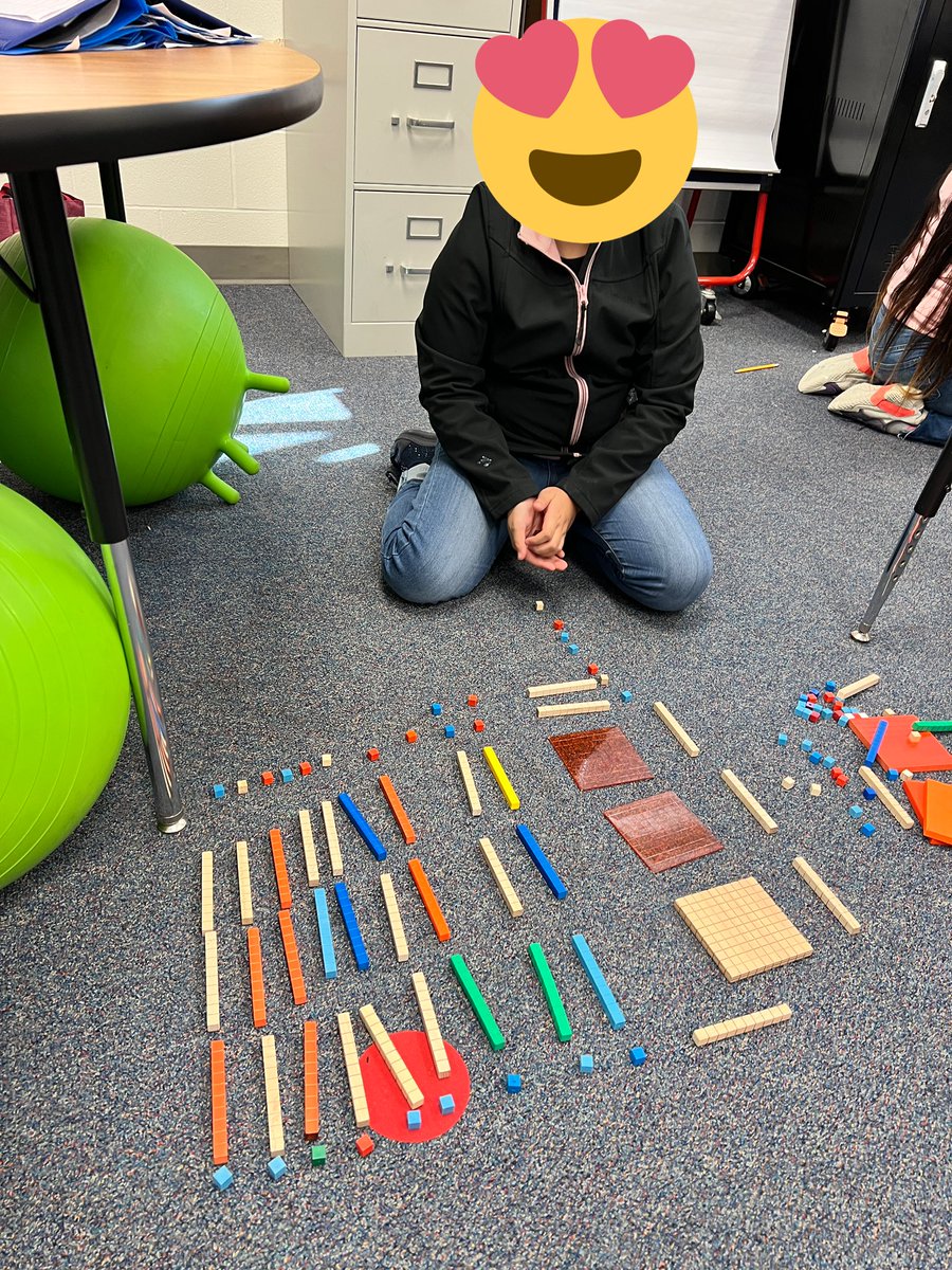 MaestraCerrato's tweet photo. @HafnerMaria @webbcubs Yes! We loved using our manipulatives before going to standard algorithm. https://t.co/iGyFeVpusQ