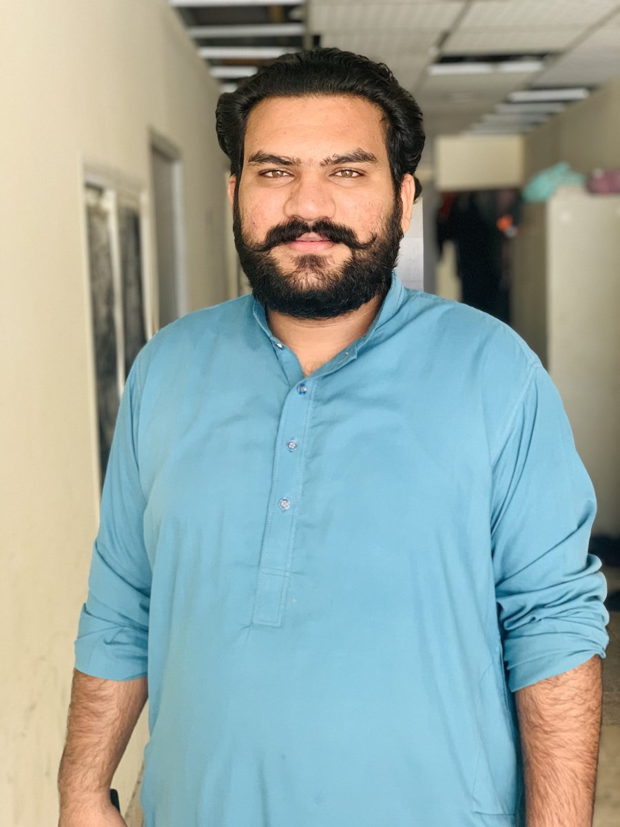 Nazish_Buttt's tweet photo. مسکراؤ،☺️🥀
 کہ دنیا تمہاری اداسی سے نہیں بدلے گی۔۔!!💯🔥 https://t.co/Q6DGqKaSTZ