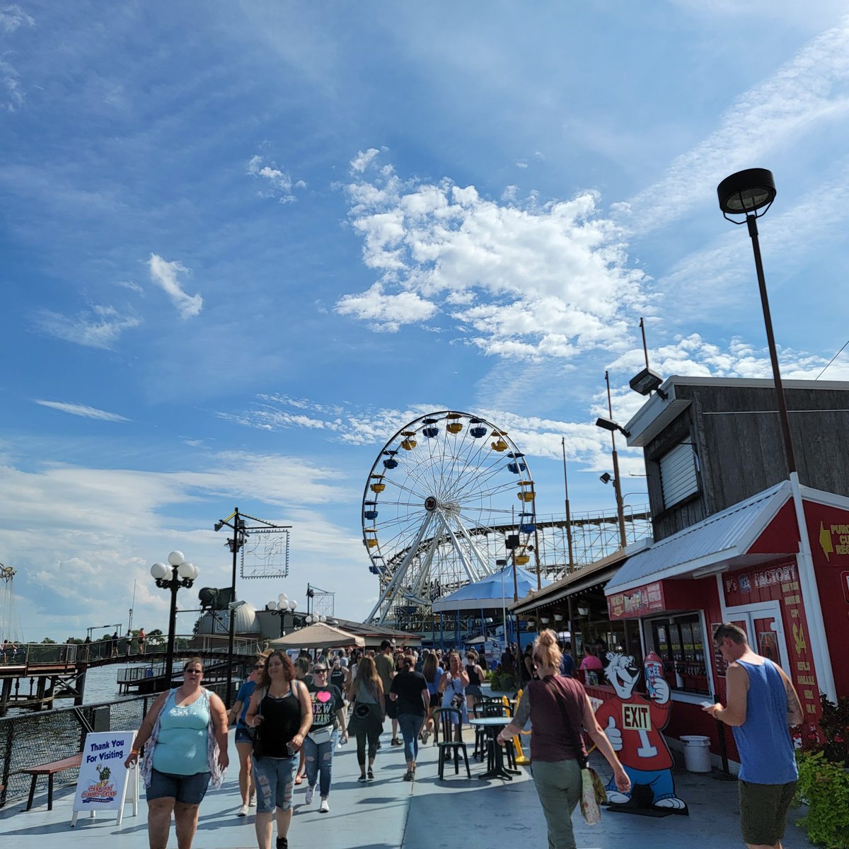 MisterJohnnyV's tweet photo. Fantastic time @IndianaBeach #HopsandCoasterDrops! Tried a lot of new breweries amd distilleries, and rode it all! Will definitely be back next year! #Summerfun #Lakelife https://t.co/aCzEOSnjSr