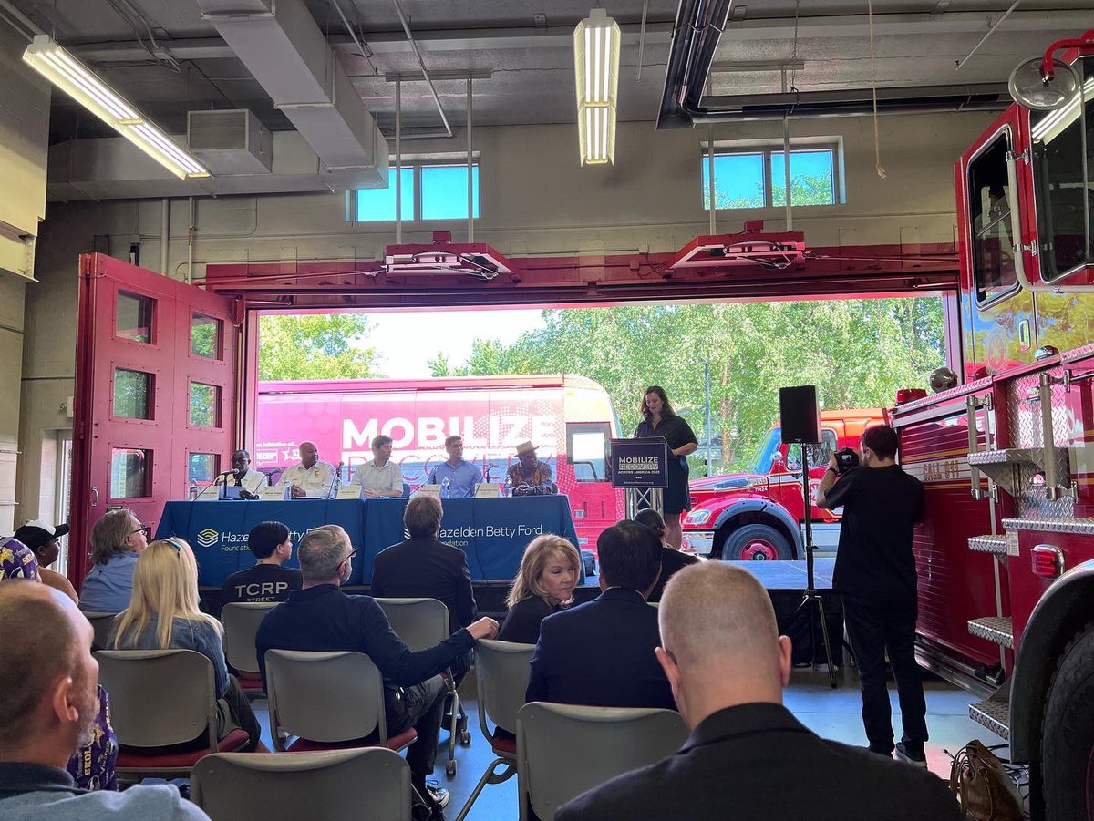 KOPIMEDICAL's tweet photo. Wonderful time at the @MobilizeRecover event supported by @HBFadvocacy. Strong messages of hope and recovery. We enjoyed running into our friends at @TCRecoveryPRJCT, @YourPathHealth, @MinneapolisFire, @Randerson041 (photo credit), and @JJGardner9 and many more. https://t.co/KZWRhkOybz