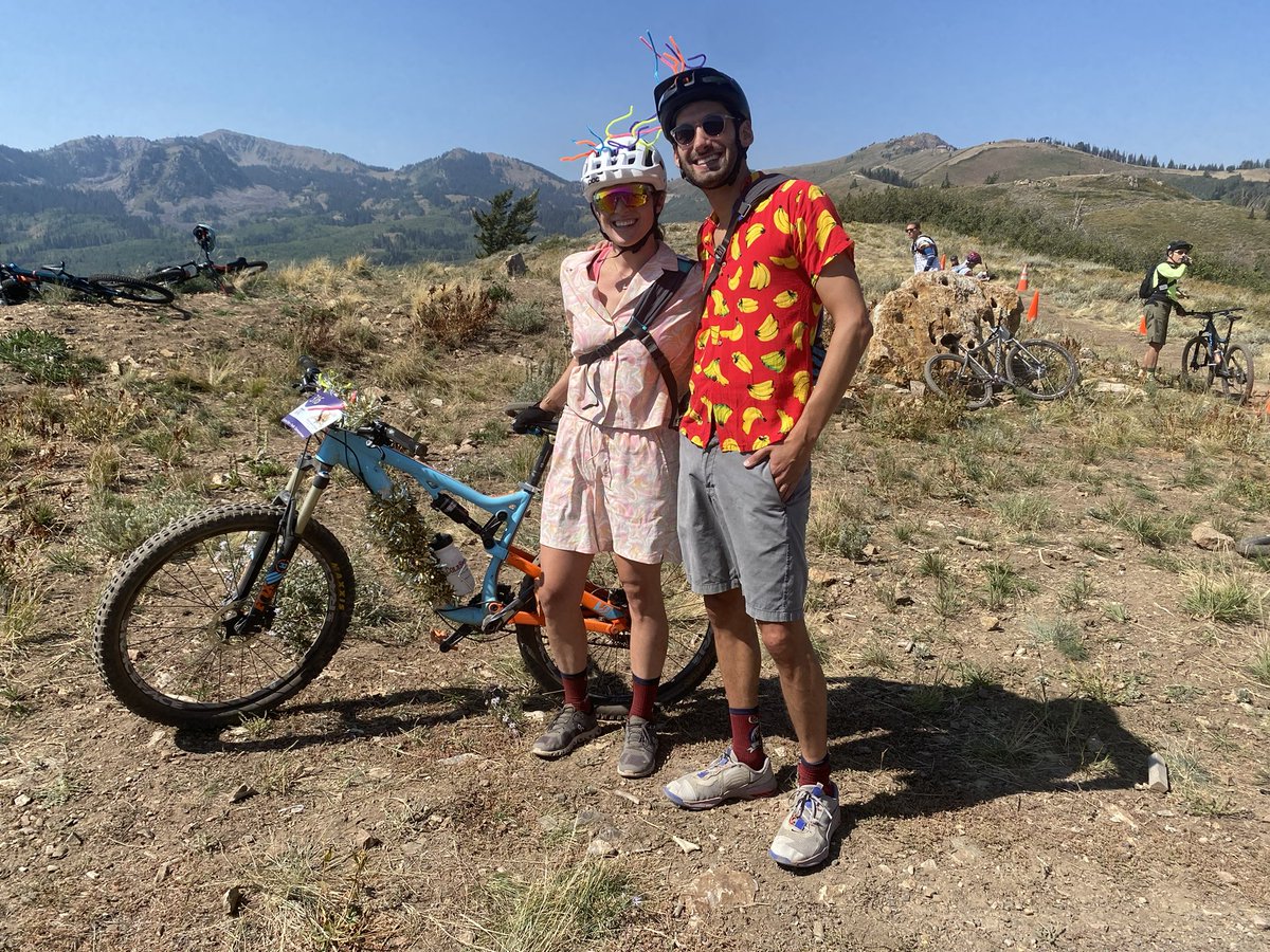 turns out you shouldn't bike 2.5 hours straight up without proper training but hey a start-up mindset will make you do wild things sometimes!!! #TourdeSuds 

shout out to the 10-year olds I paced with. 

and don't sleep on these pipe cleaner helmets Reid designed 👨🏻‍🎨