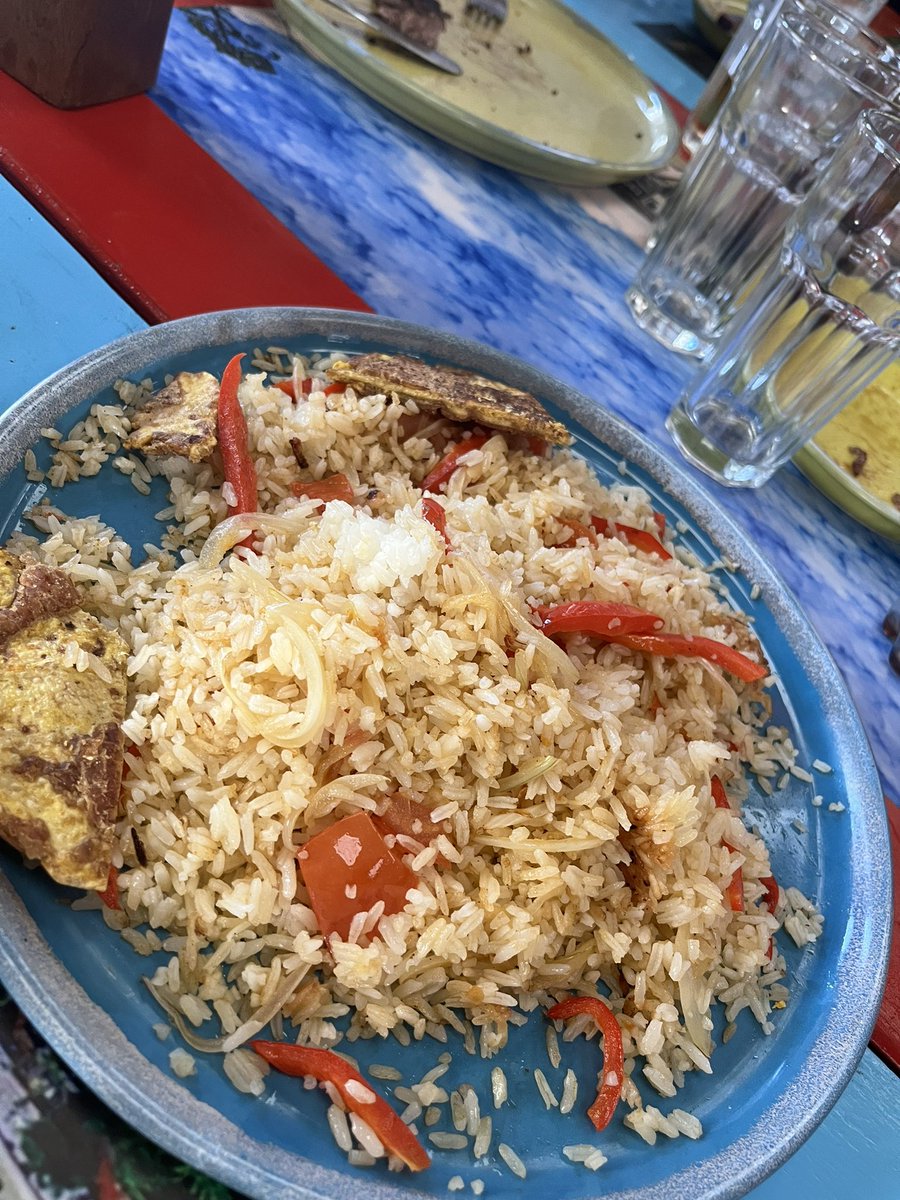 Acabo de pedir un “Arroz al wok” y me trajeron fue un plato de “Cucayo” JAJAJAJAJA se dieron garra!