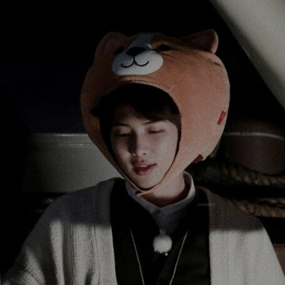 Jejekajk97's tweet photo. Happy birthday  Kim Namjoon sayangkuuuuuu 😘💋💞
Happy Birthday My Love 😍
#NAMJOONDAY
#OurNewHomeRM
#변화는있어도_변함은없었다_RM사랑
#everythingoesWithRM 
#BTSRM #BTS @BTS_twt https://t.co/XCu3lNoLLp