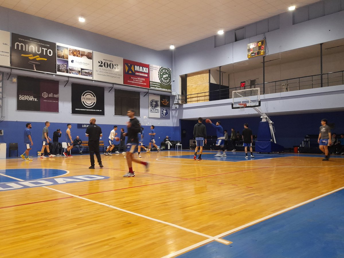 Ya estamos en Nuñez, en 30 min , por la 7°fecha de #LigaMetropolitana <a href="/BasquetAllBoys/">All Boys Basquetbol</a> enfrenta a <a href="/CiudadBasquet/">#MuniBásquet</a> 

#VamosAllBoys
#VamosFloresta