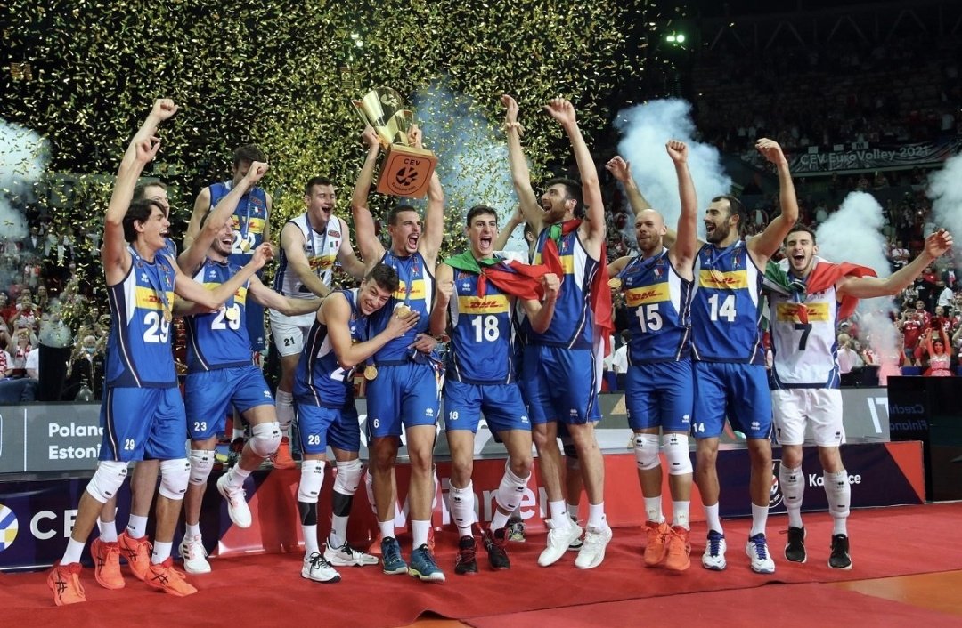 Aly07_US_EU's tweet photo. A 24 anni di distanza e con giocatori di 24 anni di media....

🇮🇹🏐🇮🇹🏐🇮🇹🏐🇮🇹🏐🇮🇹

🏆L'ITALIA È CAMPIONE 
DEL MONDO🏆

🇮🇹🏐🇮🇹🏐🇮🇹🏐🇮🇹🏐🇮🇹

#italvolley #MWCH2022 #LaBellaItalia https://t.co/uIWayU5Fg4
